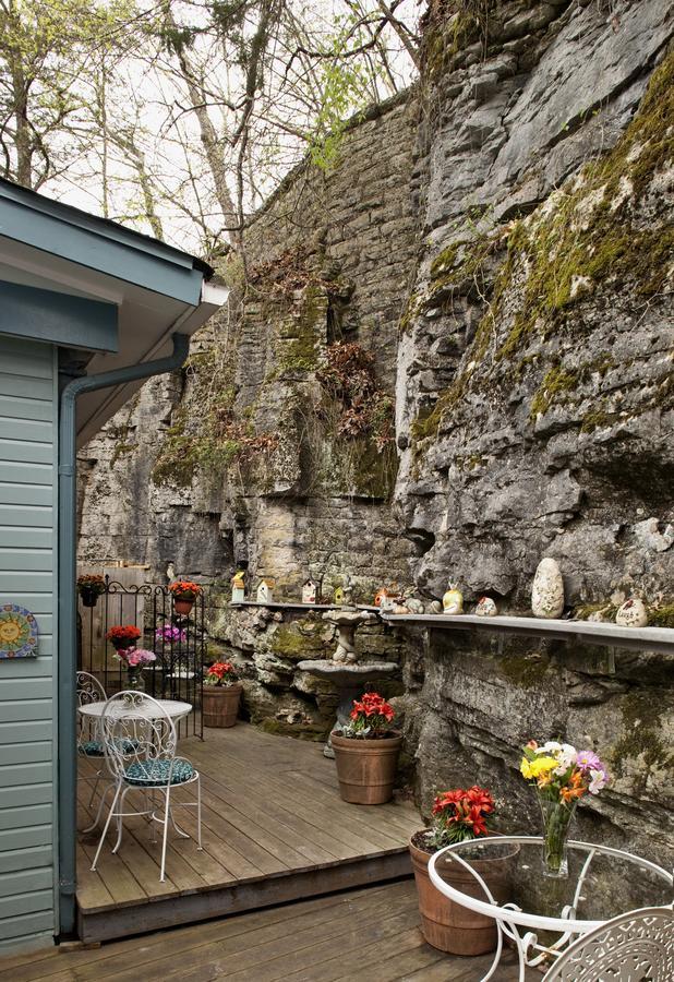 Cliff Cottage Inn Юрика Спрингс Экстерьер фото