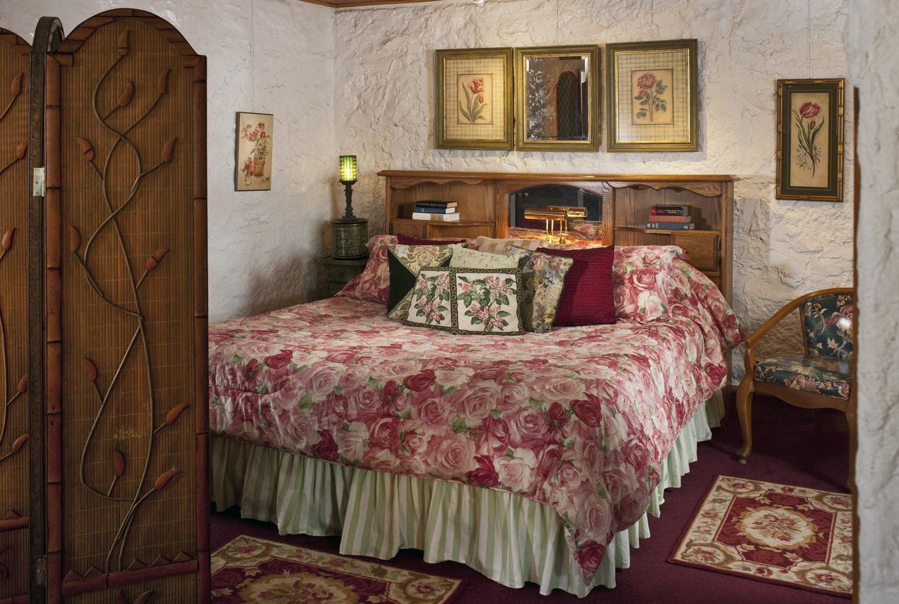 Cliff Cottage Inn Юрика Спрингс Экстерьер фото