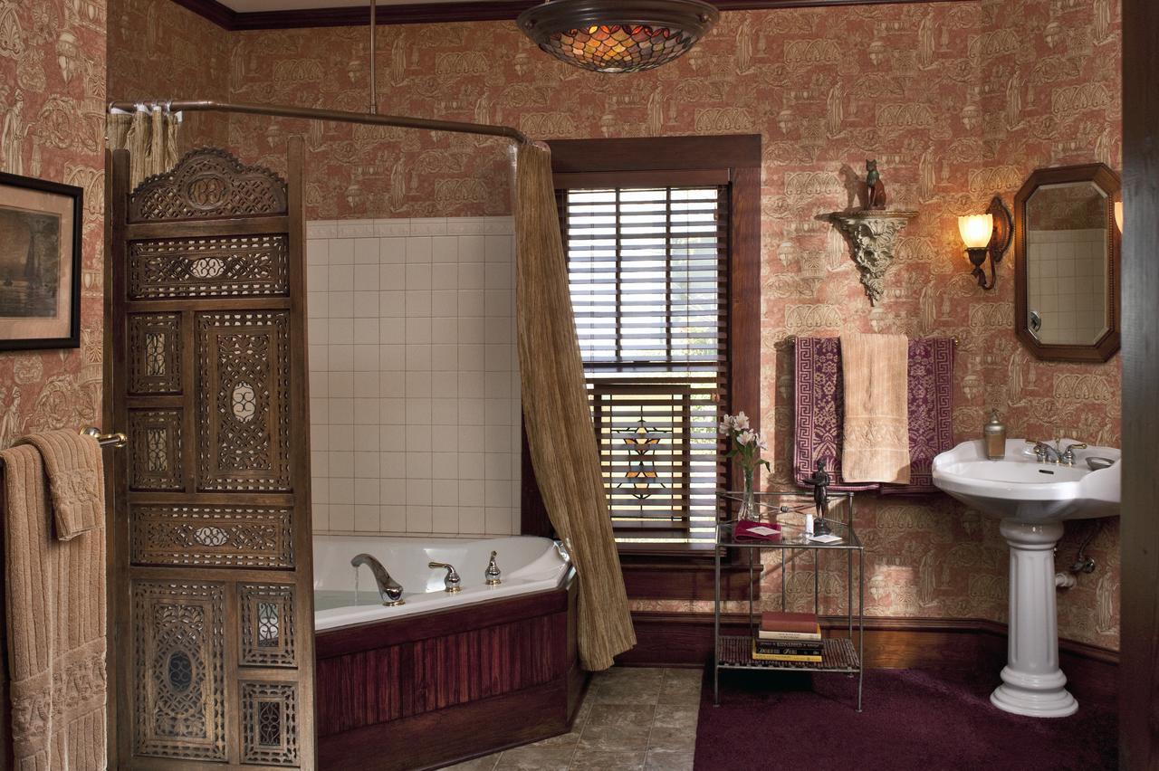 Cliff Cottage Inn Юрика Спрингс Экстерьер фото